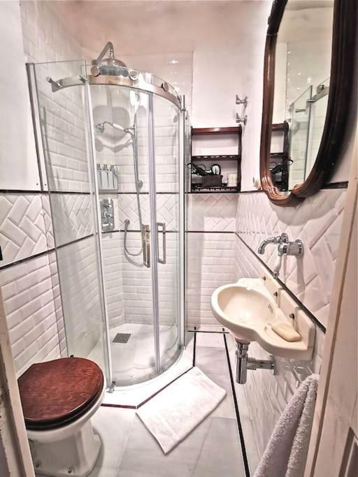Large Patio 4 Bedrooms 4 Bathrooms Of Which 3 En-suite Appartement Barcelone