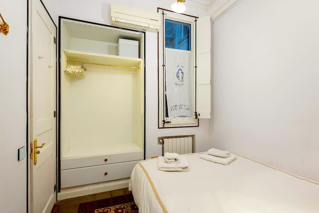 Large Patio 4 Bedrooms 4 Bathrooms Of Which 3 En-suite * Barcelone