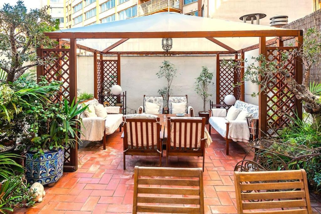 Large Patio 4 Bedrooms 4 Bathrooms Of Which 3 En-suite * Barcelone